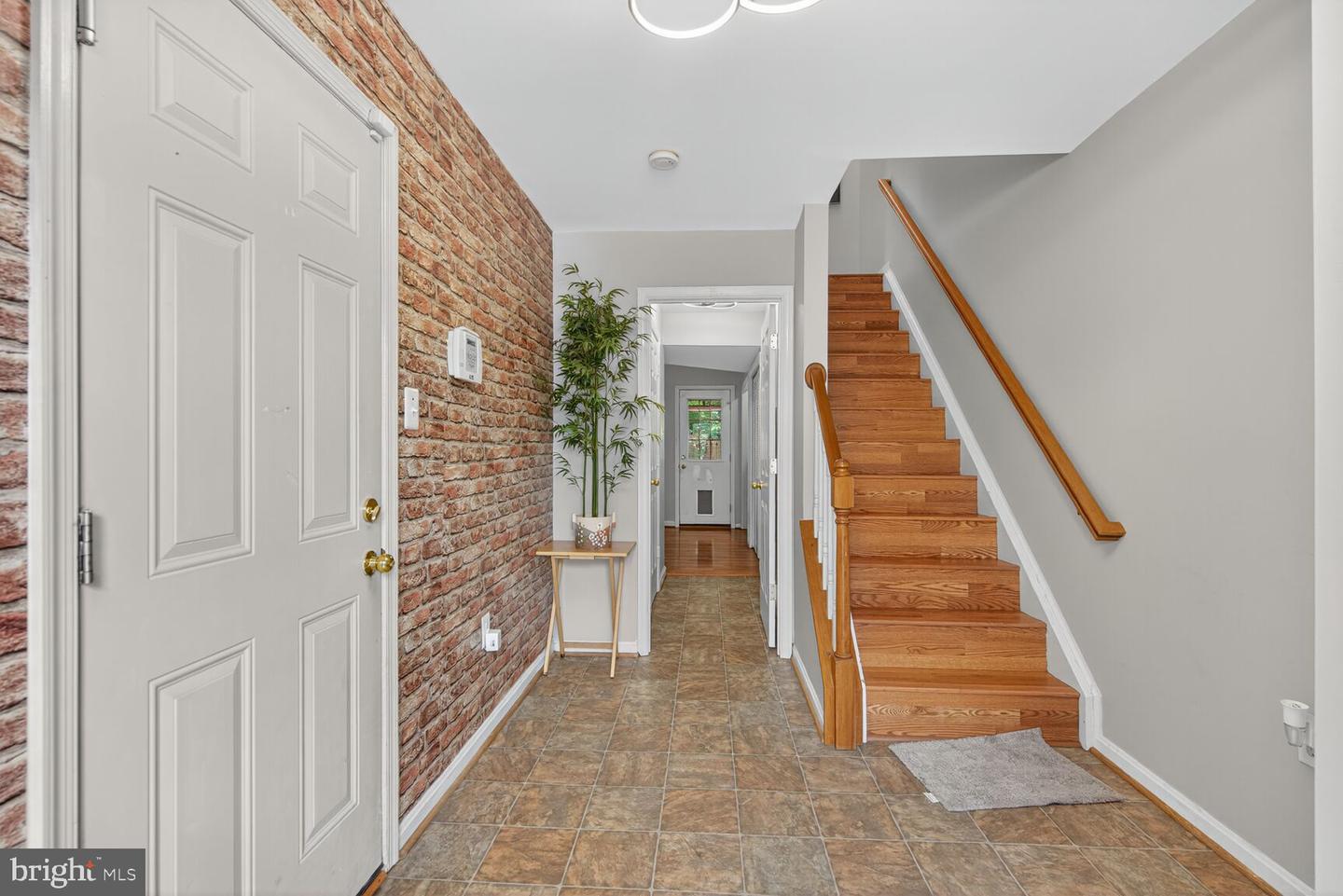 11082 Clovertree Ct Property Photo 4