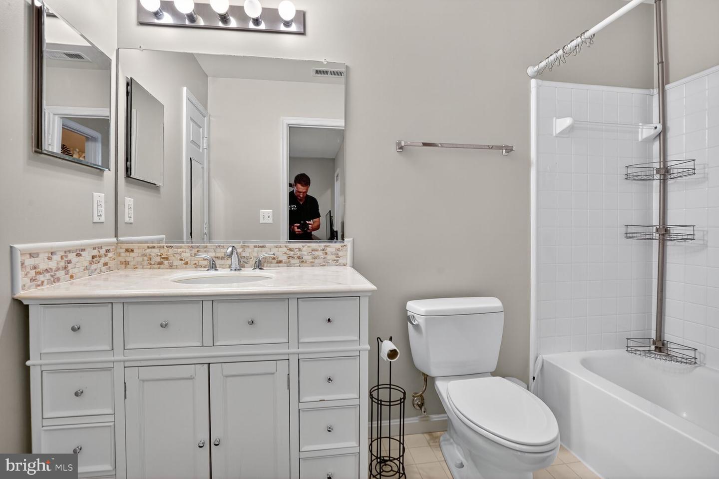 11082 Clovertree Ct Property Photo 19