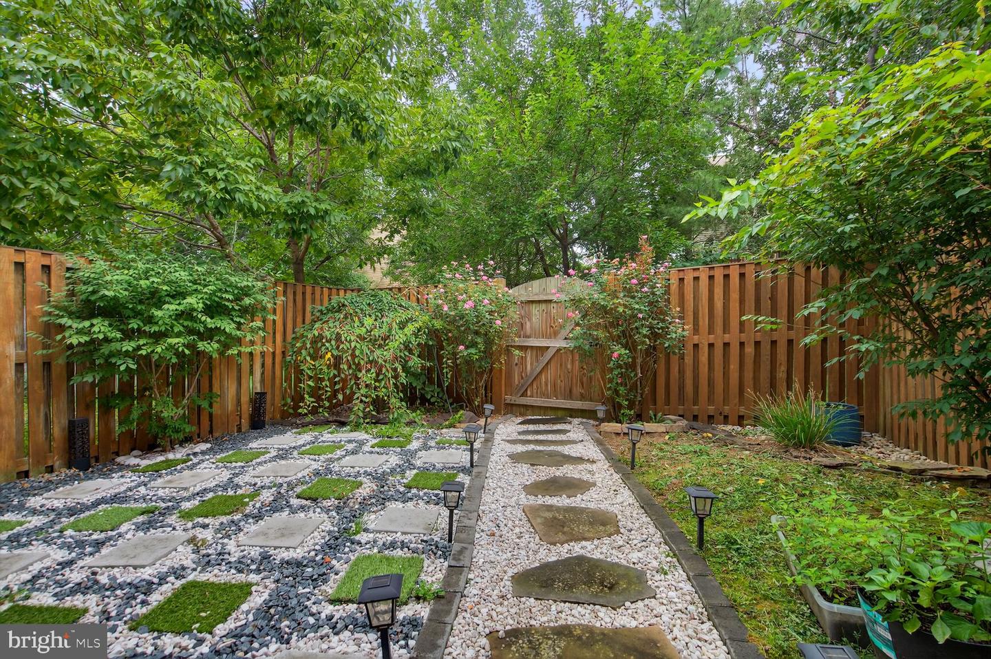 11082 Clovertree Ct Property Photo 23