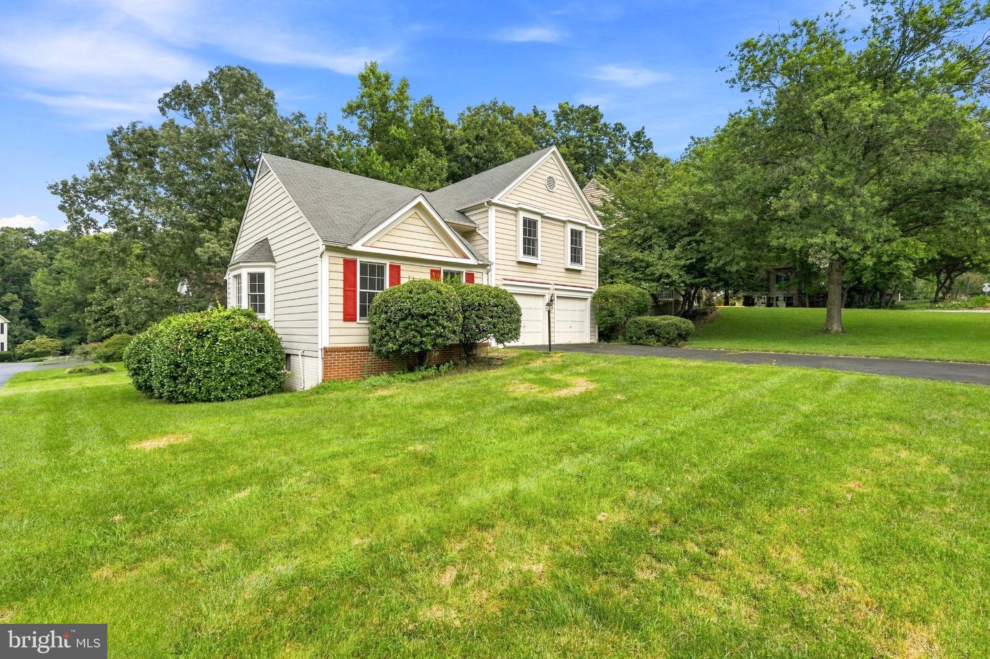 4354 Chambord Ln Property Photo 2