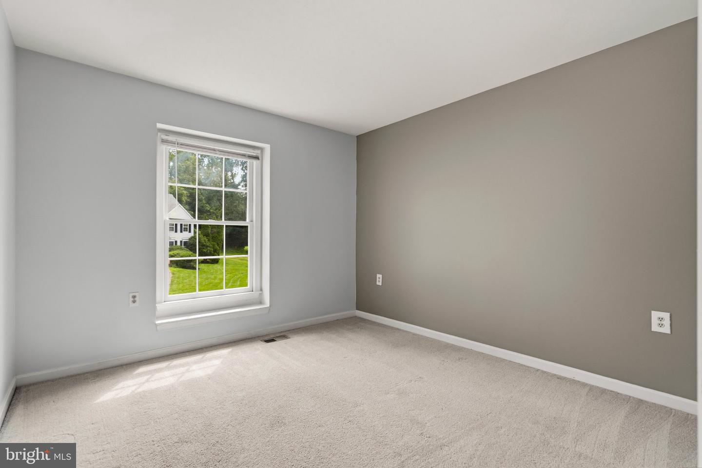 4354 Chambord Ln Property Photo 25