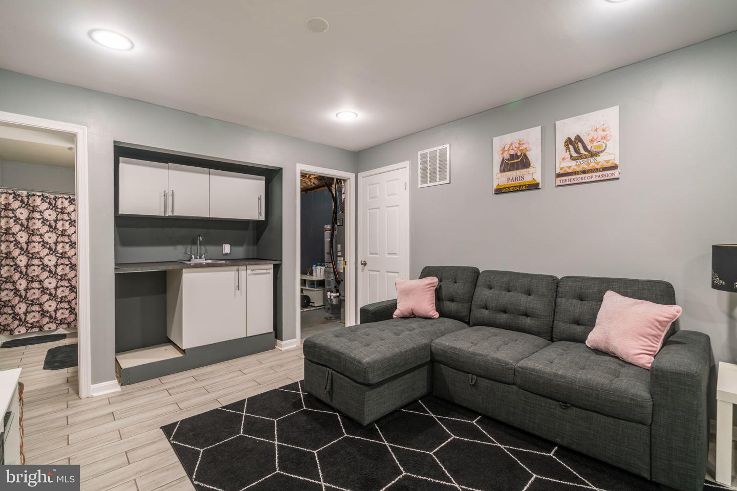 15390 Gunsmith Ter Property Photo 4