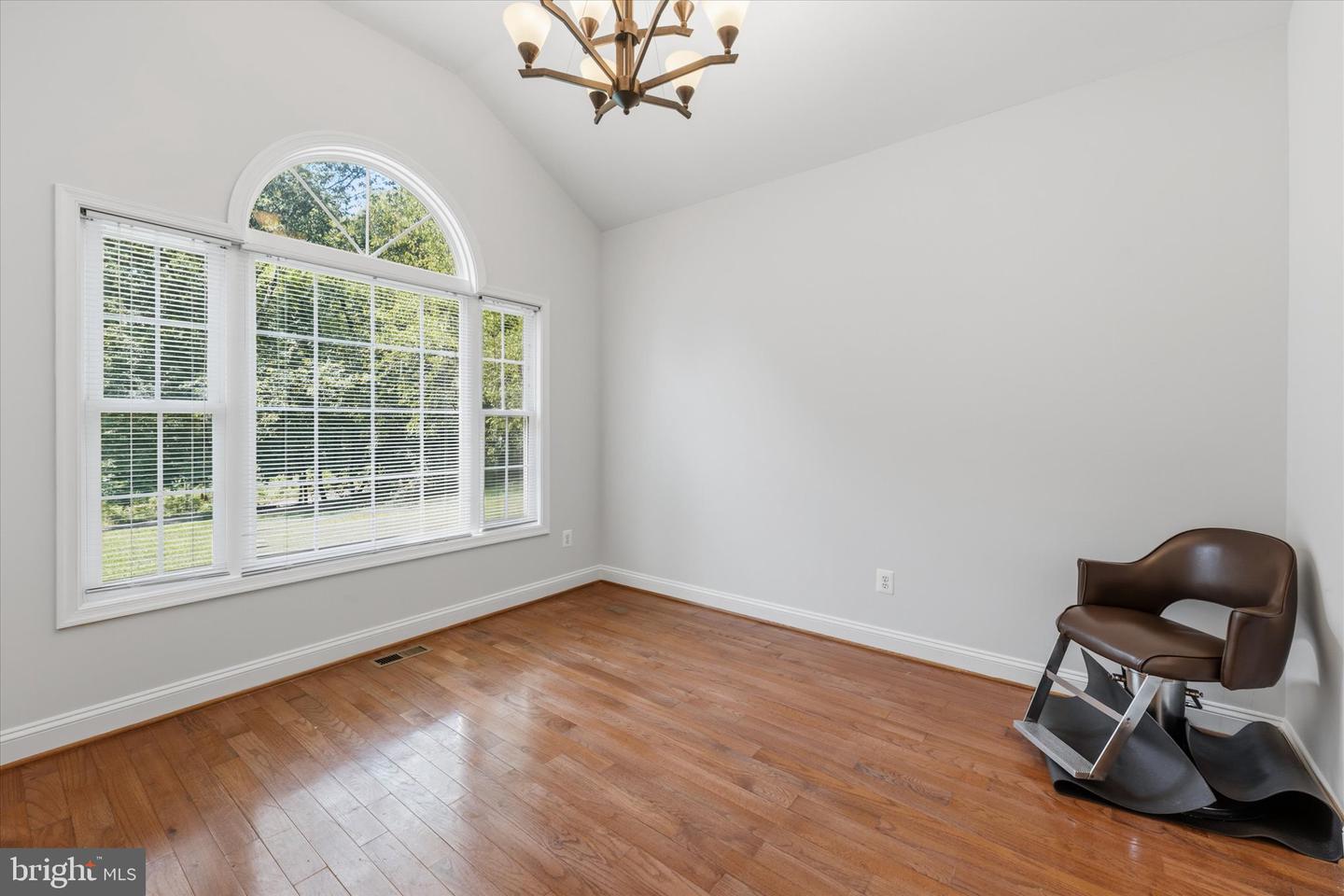 14855 Lee Hwy Property Photo 17