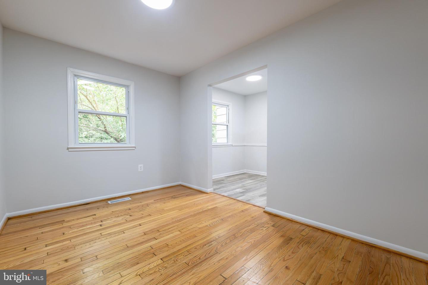 14585 Earlham Ct Property Photo 8