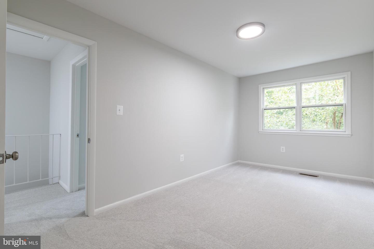 14585 Earlham Ct Property Photo 20