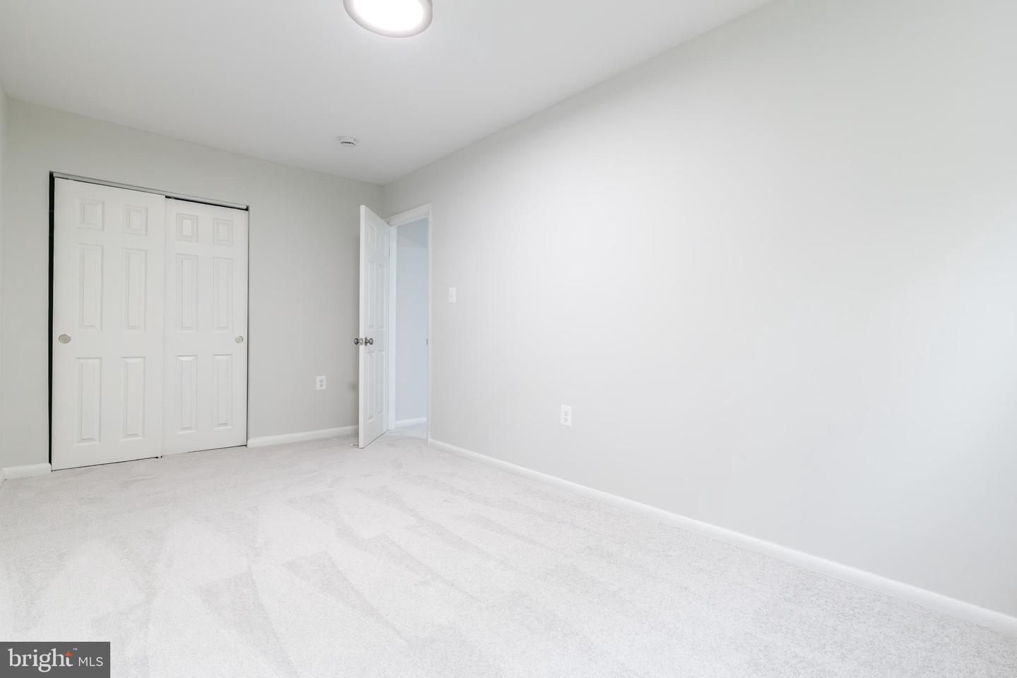 14585 Earlham Ct Property Photo 22