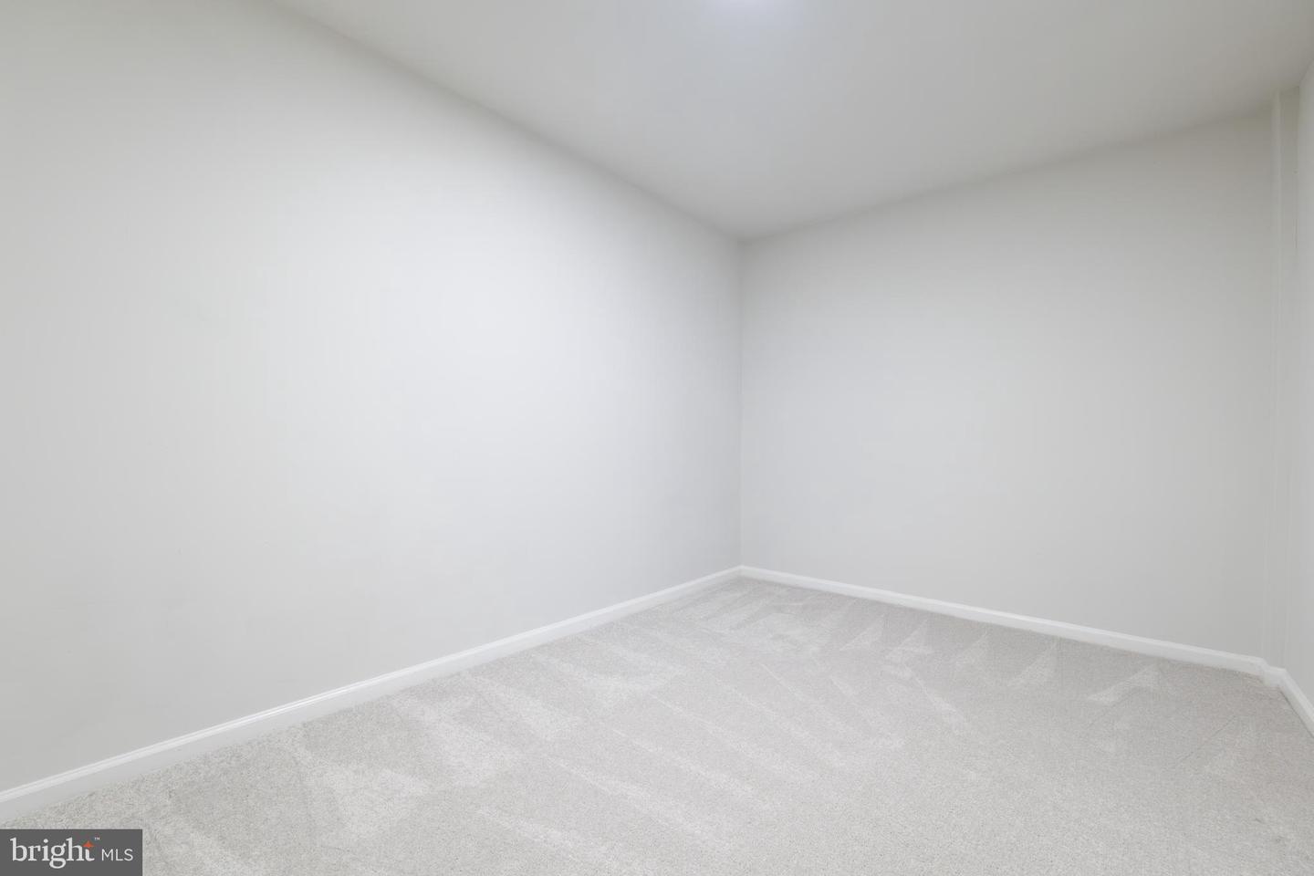 14585 Earlham Ct Property Photo 27