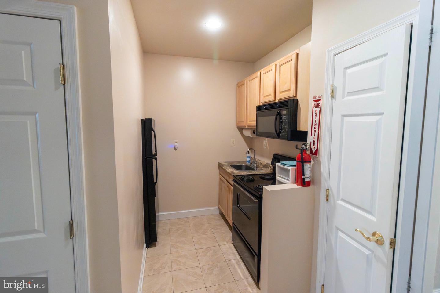 3624 Stonewall Manor Dr #basement Property Photo 7