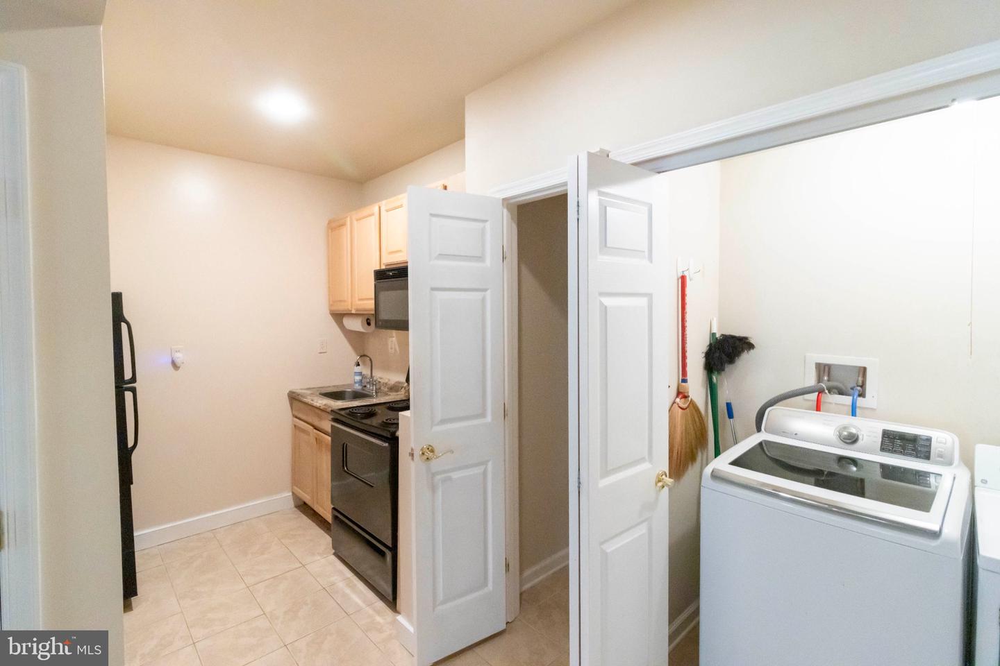 3624 Stonewall Manor Dr #basement Property Photo 9