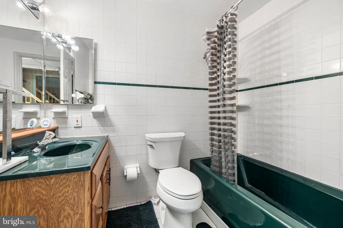 15465 Ambergate Dr Property Photo 31