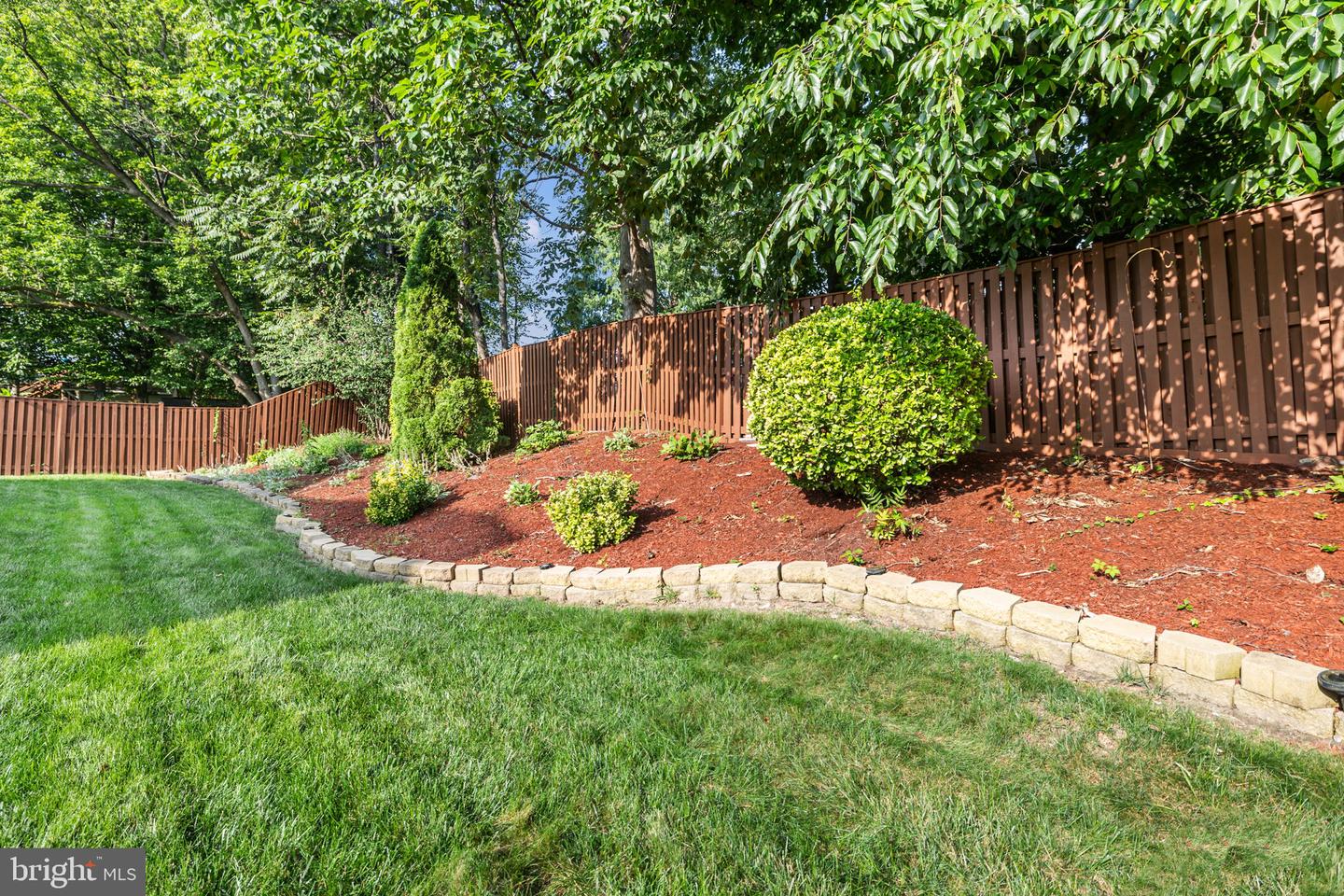 15465 Ambergate Dr Property Photo 39
