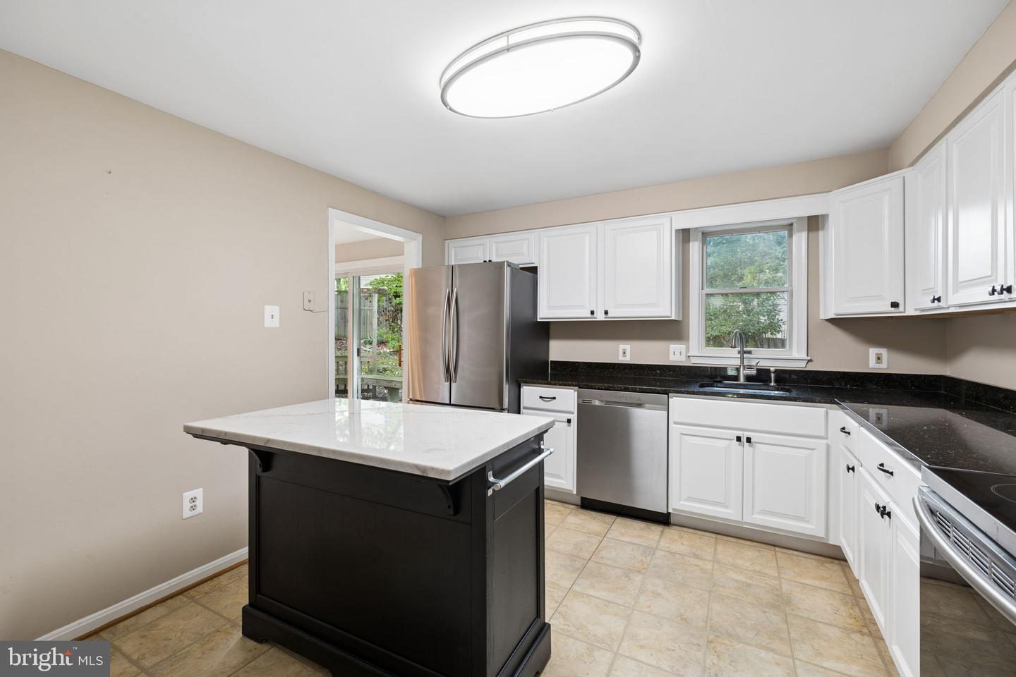 15922 Edgewood Dr Property Photo 8