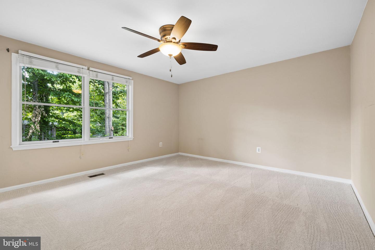 15922 Edgewood Dr Property Photo 12