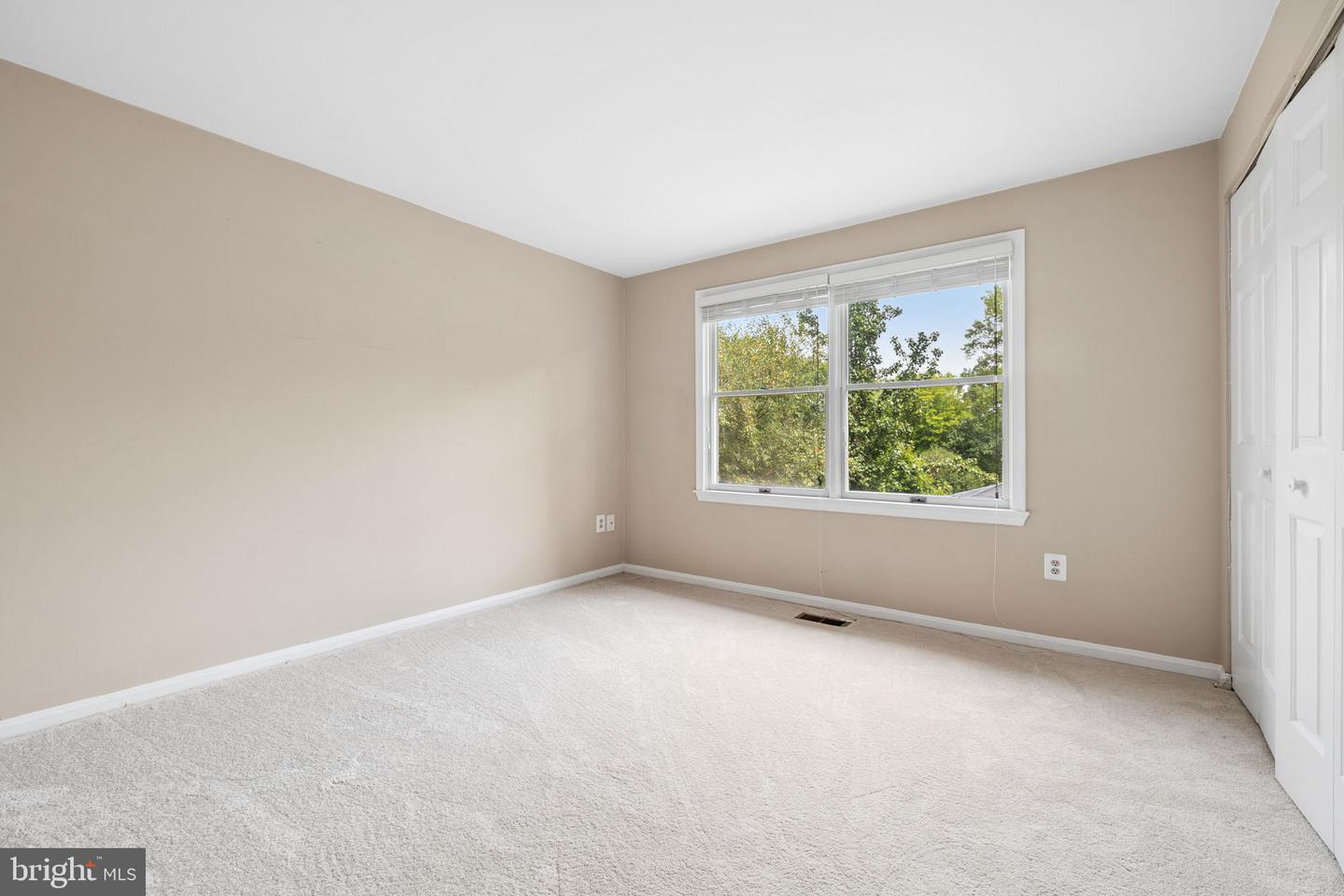 15922 Edgewood Dr Property Photo 13