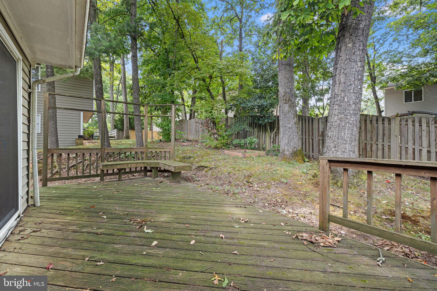 15922 Edgewood Dr Property Photo 34