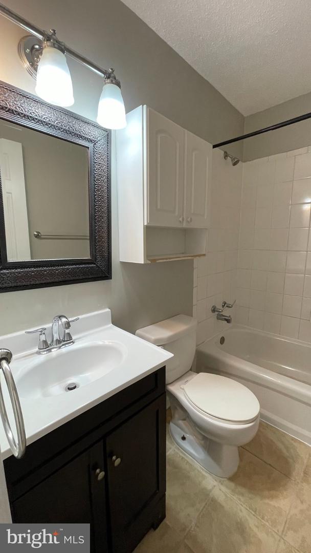 14646 Ponderosa Ct Property Photo 6