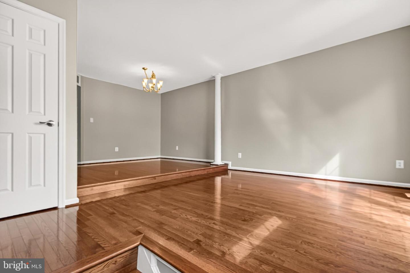 7749 Black Horse Ct Property Photo 6