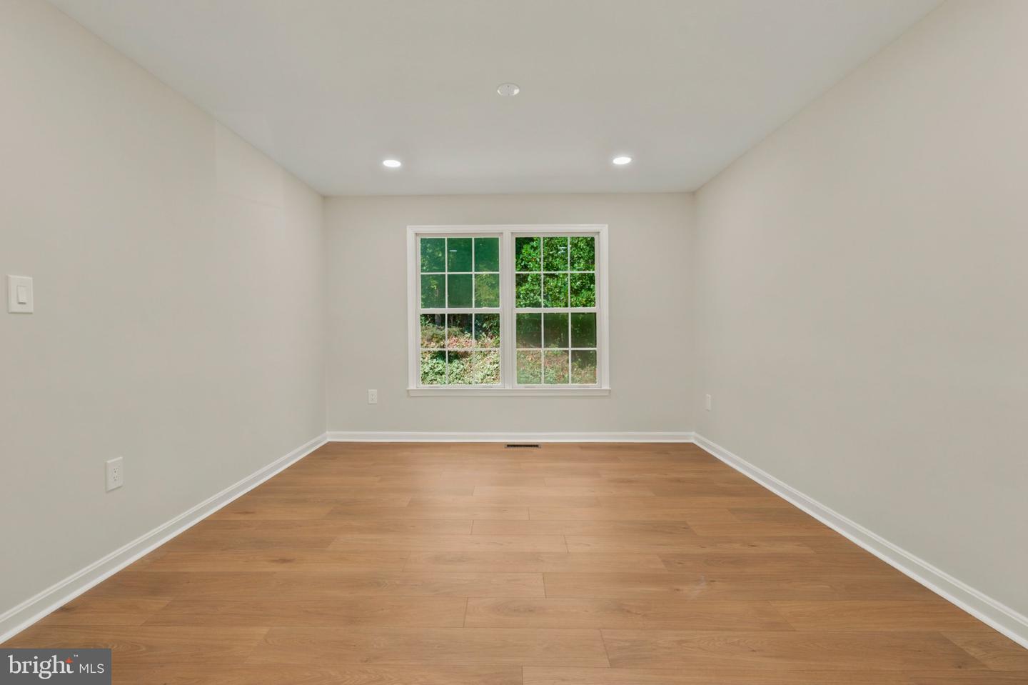 2038 Hanson Ln Property Photo 14