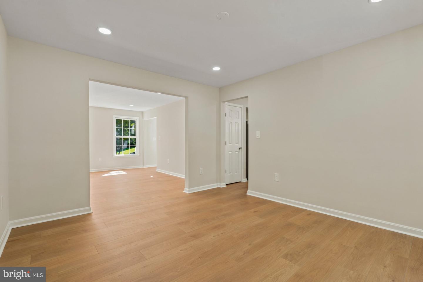2038 Hanson Ln Property Photo 15