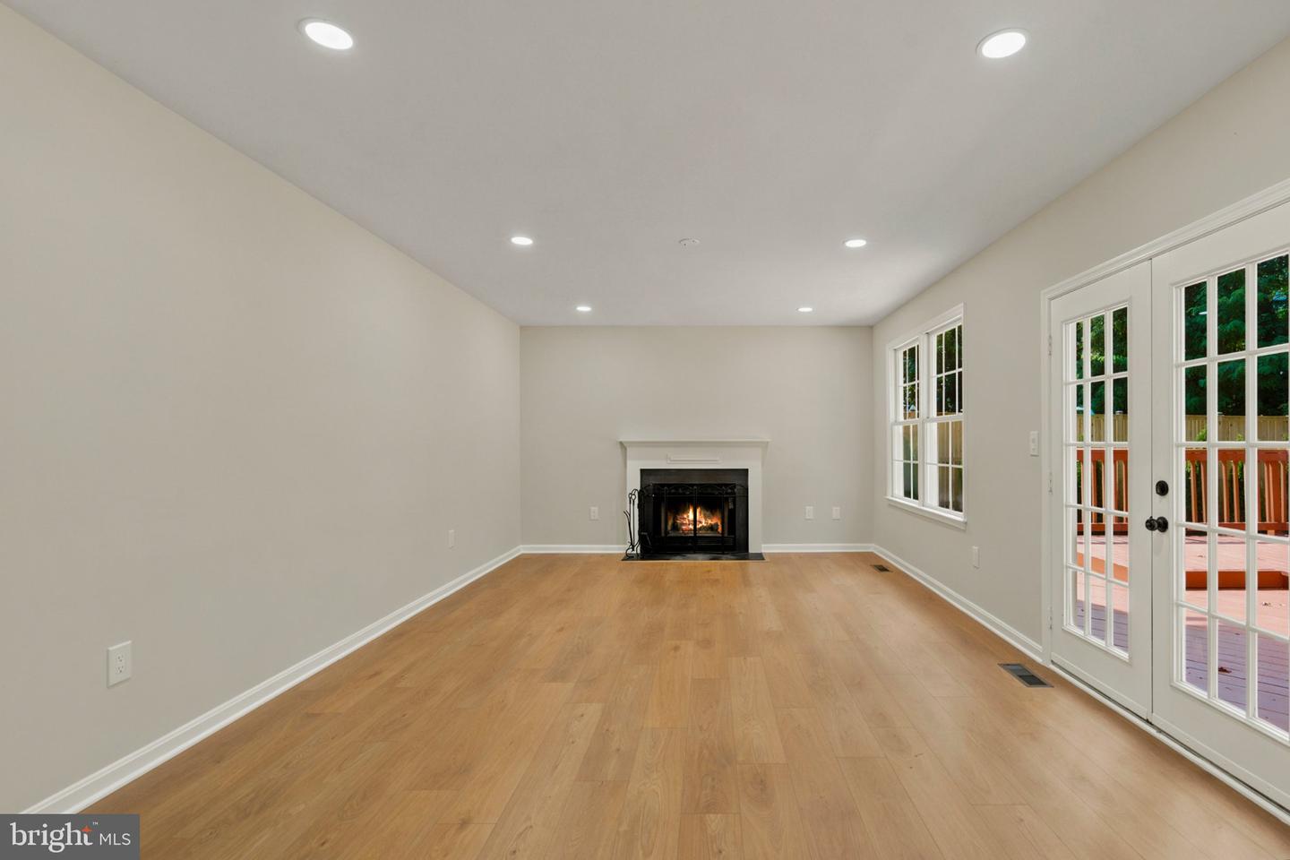 2038 Hanson Ln Property Photo 26