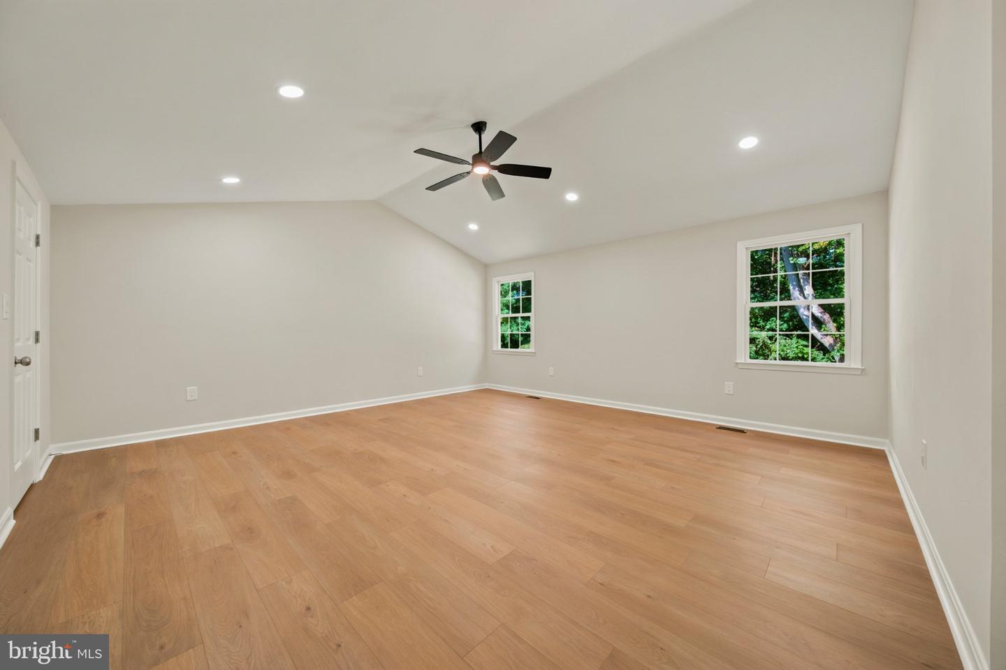 2038 Hanson Ln Property Photo 38