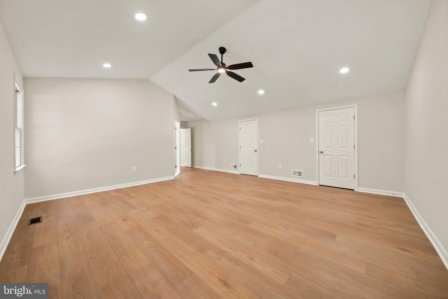2038 Hanson Ln Property Photo 39