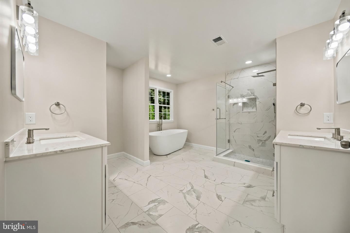 2038 Hanson Ln Property Photo 41
