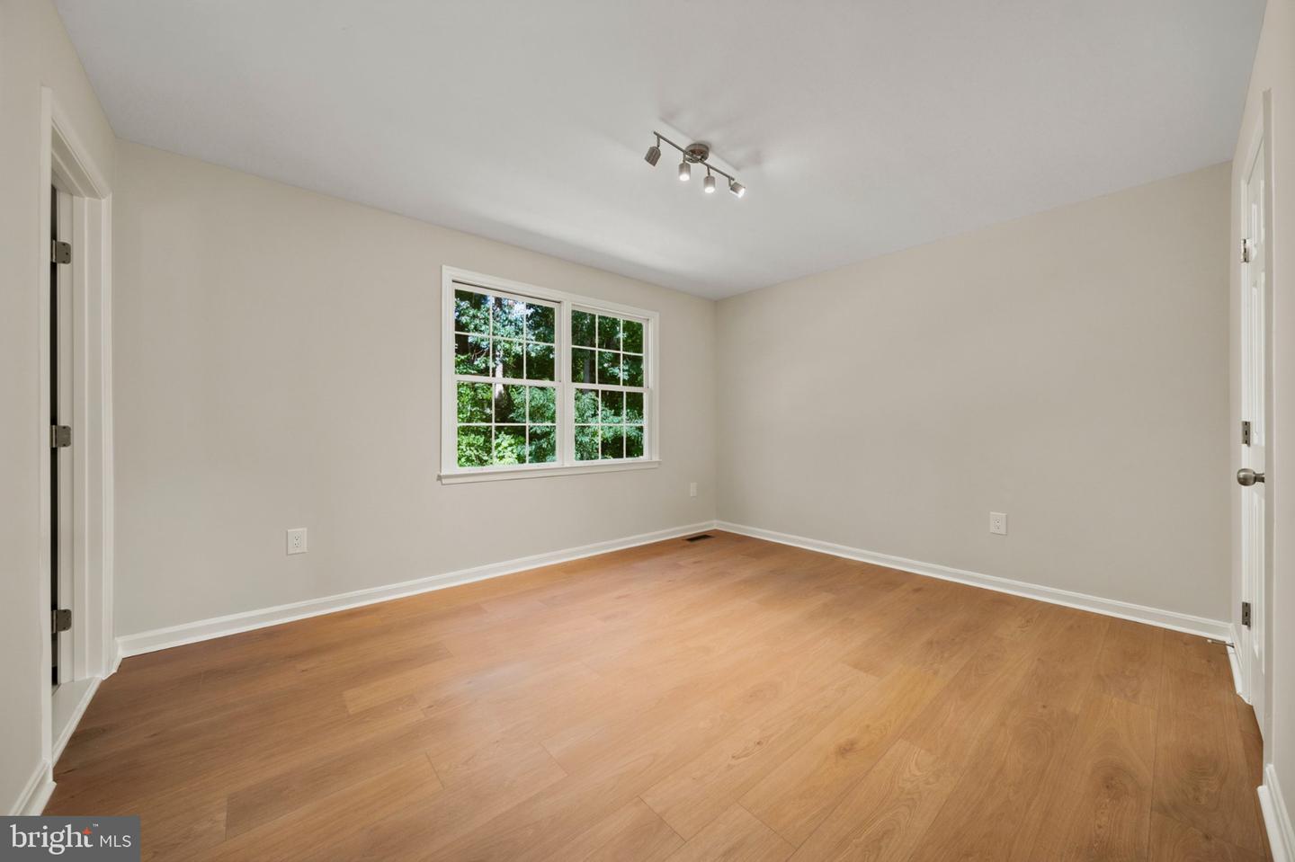 2038 Hanson Ln Property Photo 45