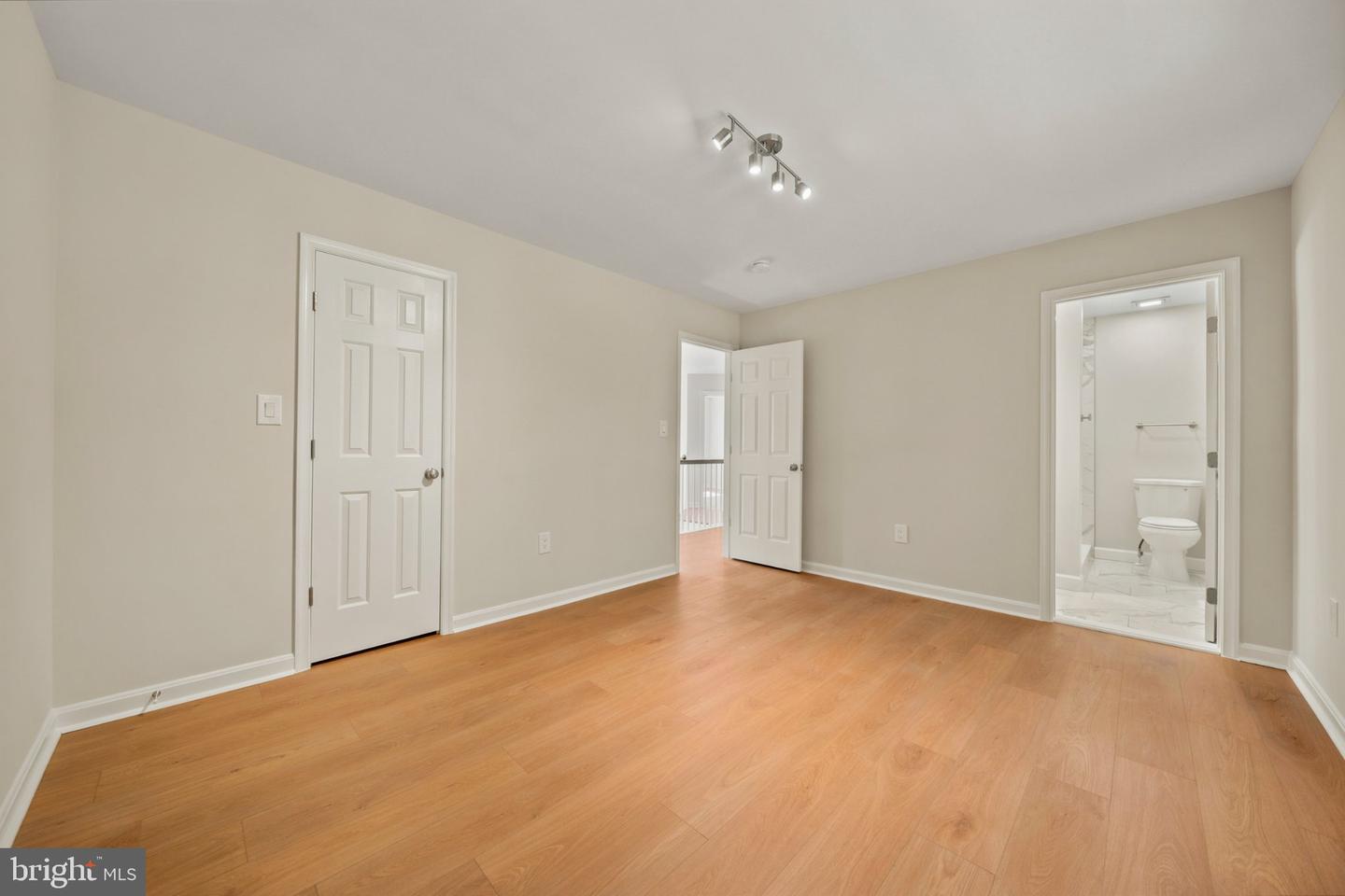 2038 Hanson Ln Property Photo 47
