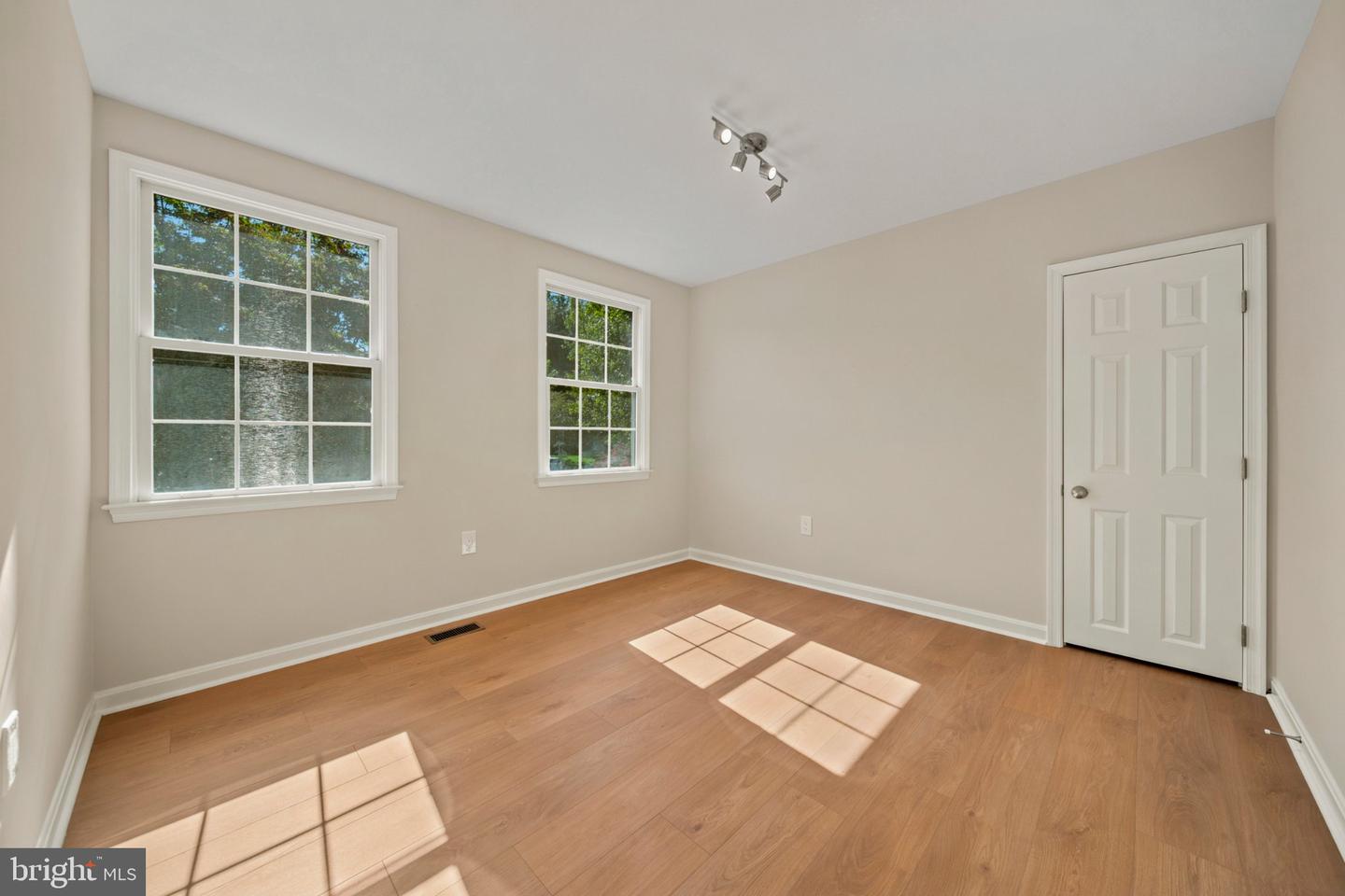 2038 Hanson Ln Property Photo 50