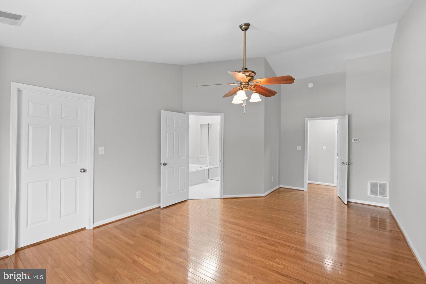 7651 Covewood Ct Property Photo 23