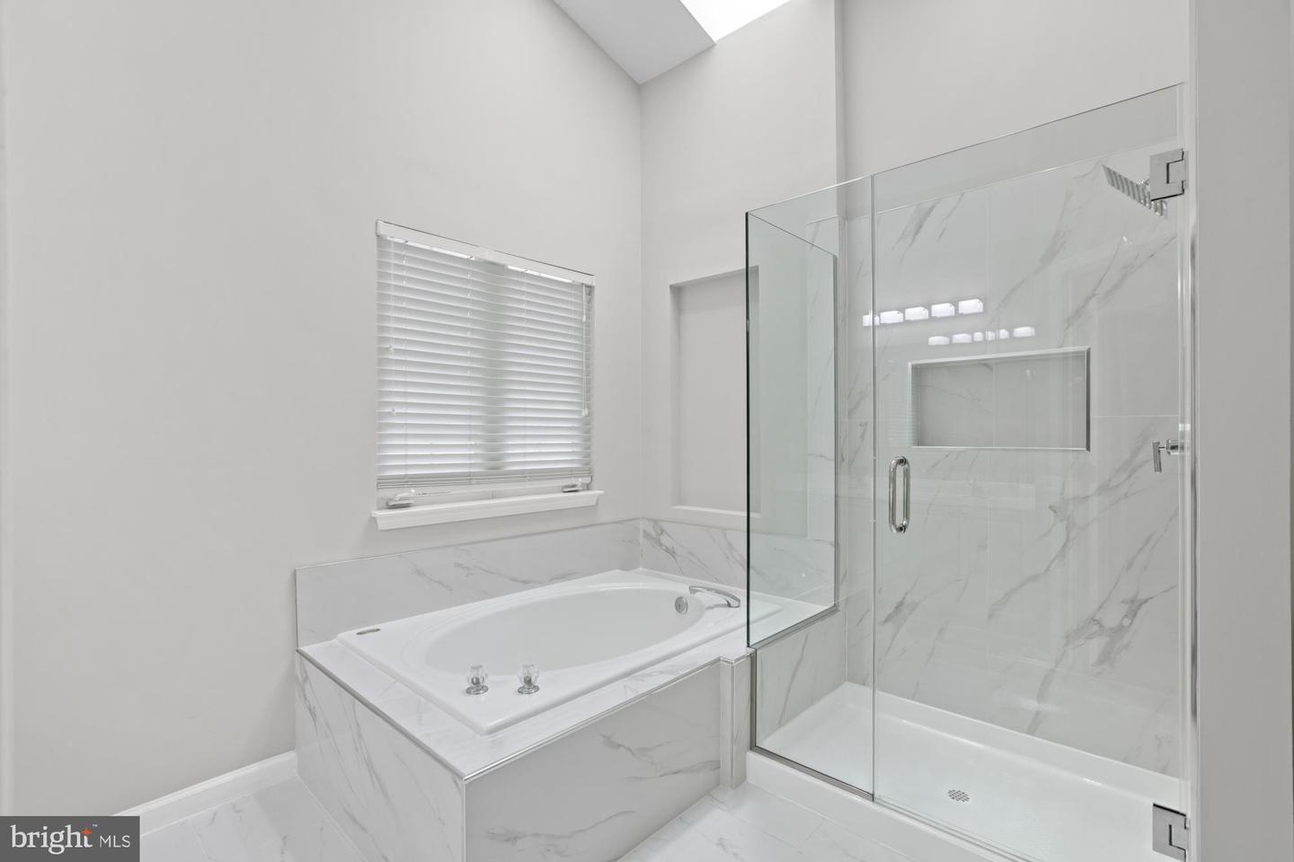 7651 Covewood Ct Property Photo 24