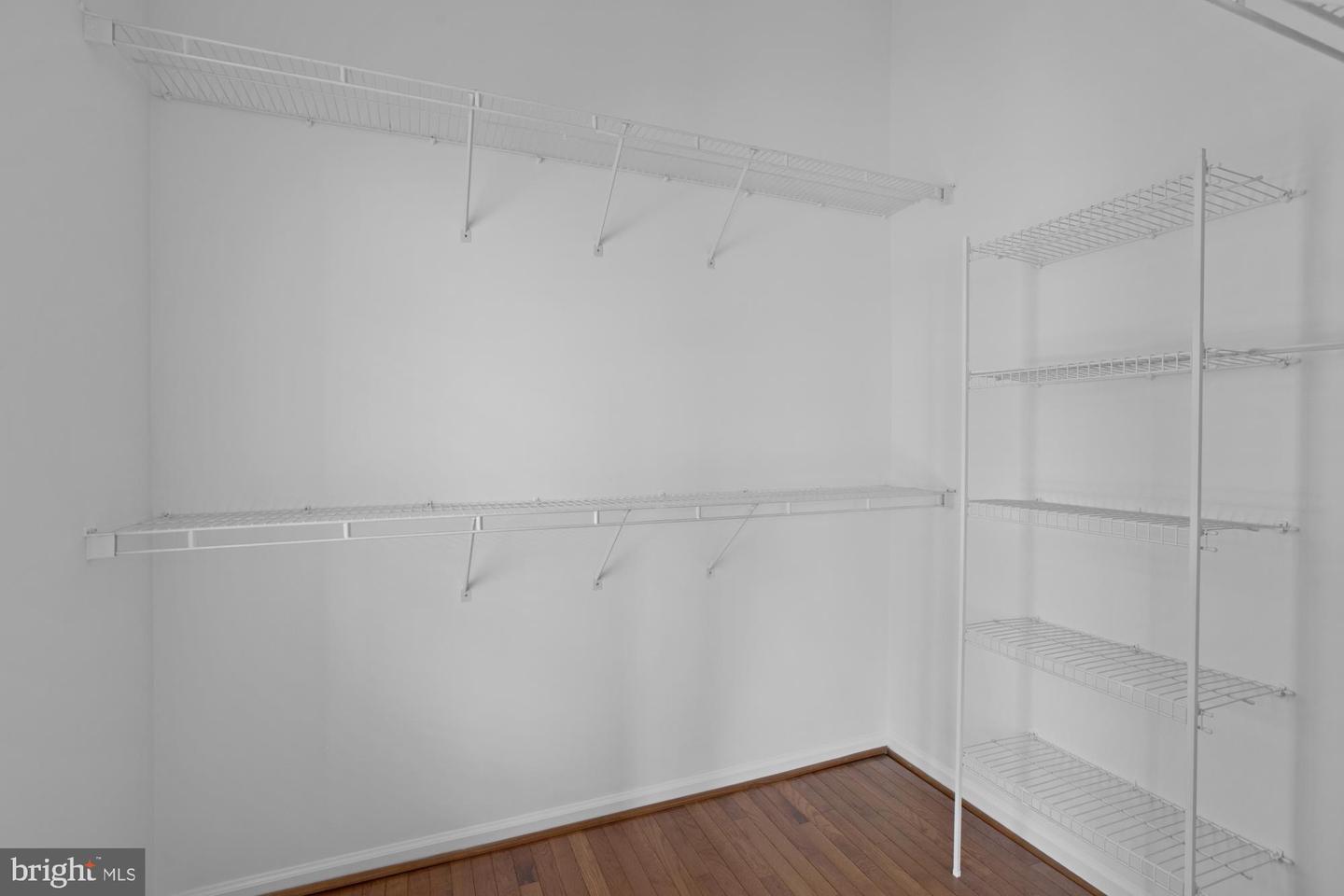 7651 Covewood Ct Property Photo 26