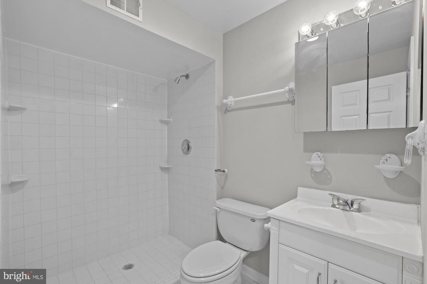 7651 Covewood Ct Property Photo 29