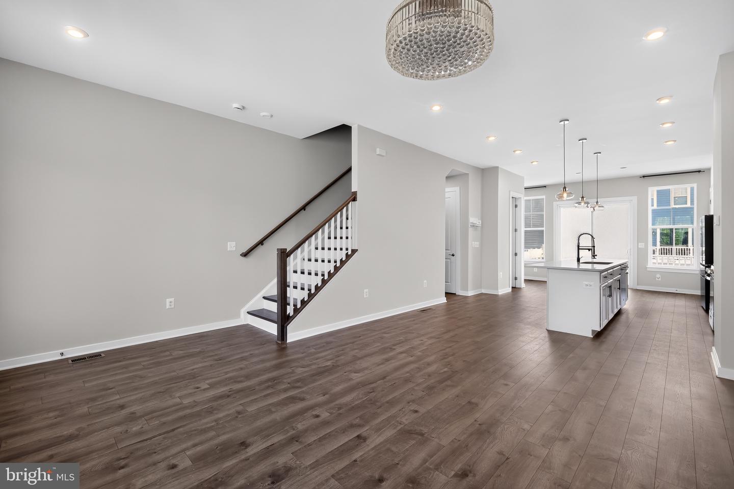 1743 Autumn Maple Leaf Dr Property Photo 6