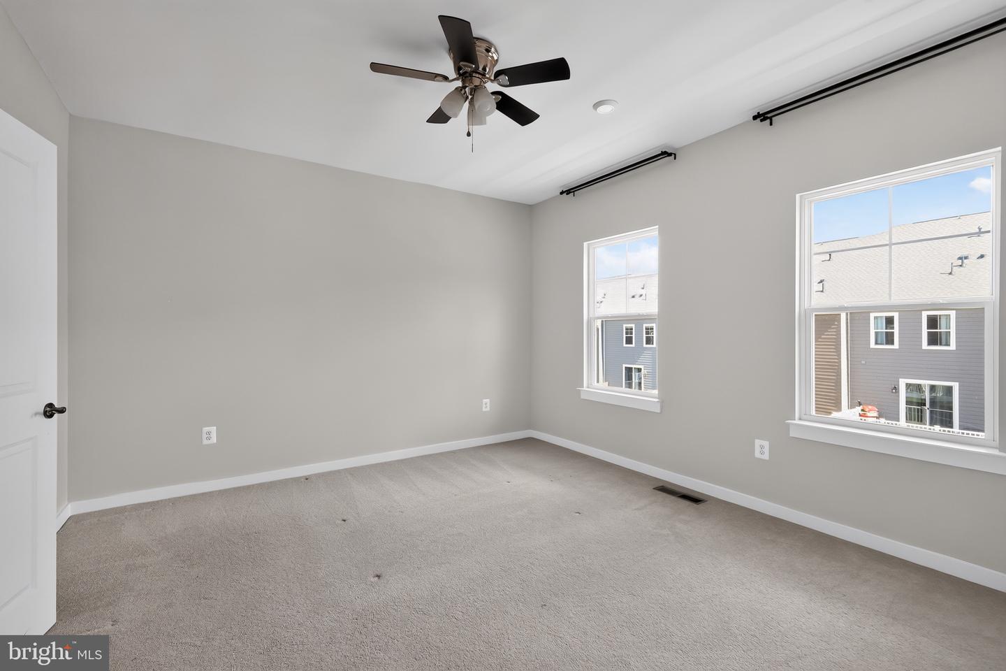 1743 Autumn Maple Leaf Dr Property Photo 11
