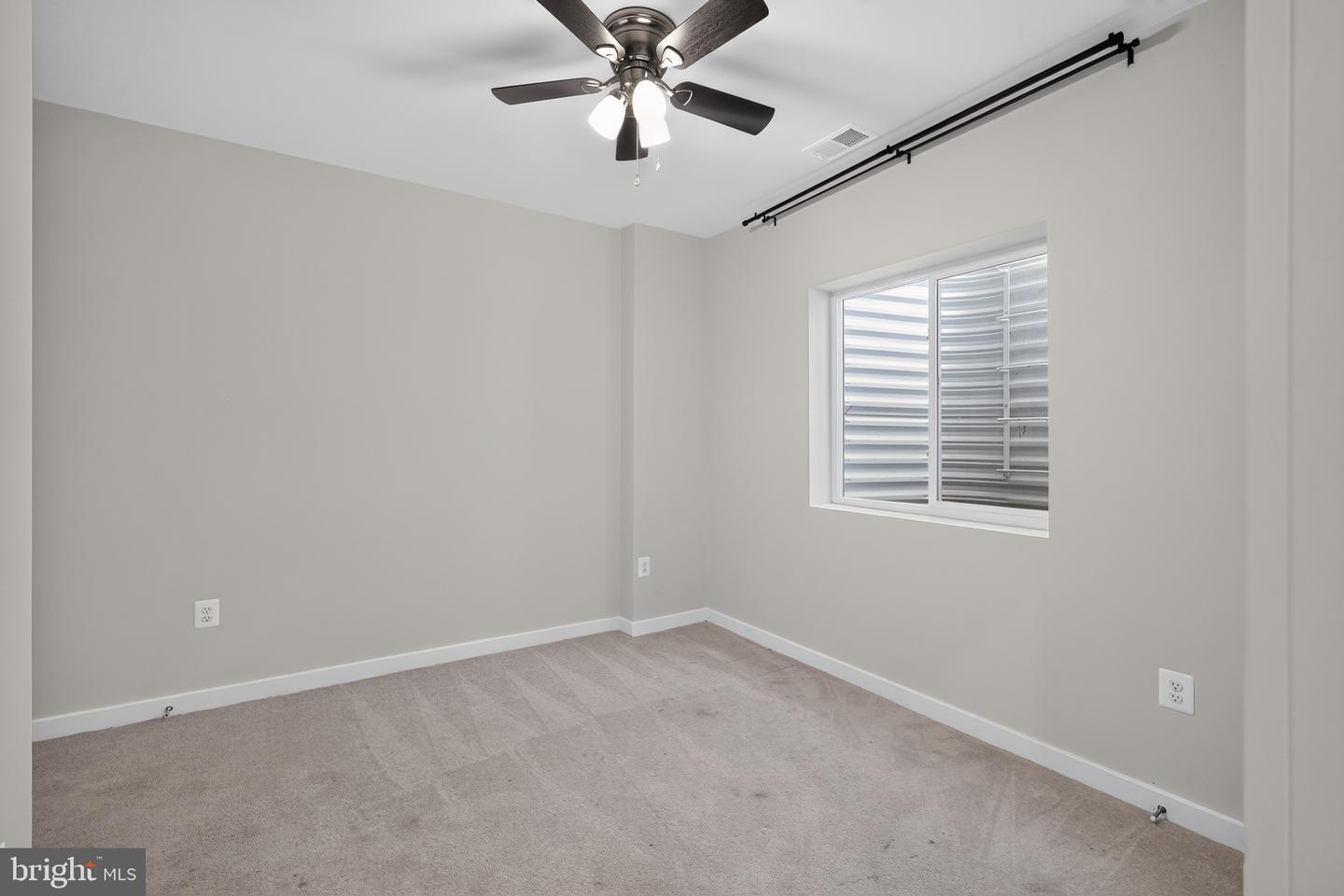 1743 Autumn Maple Leaf Dr Property Photo 13