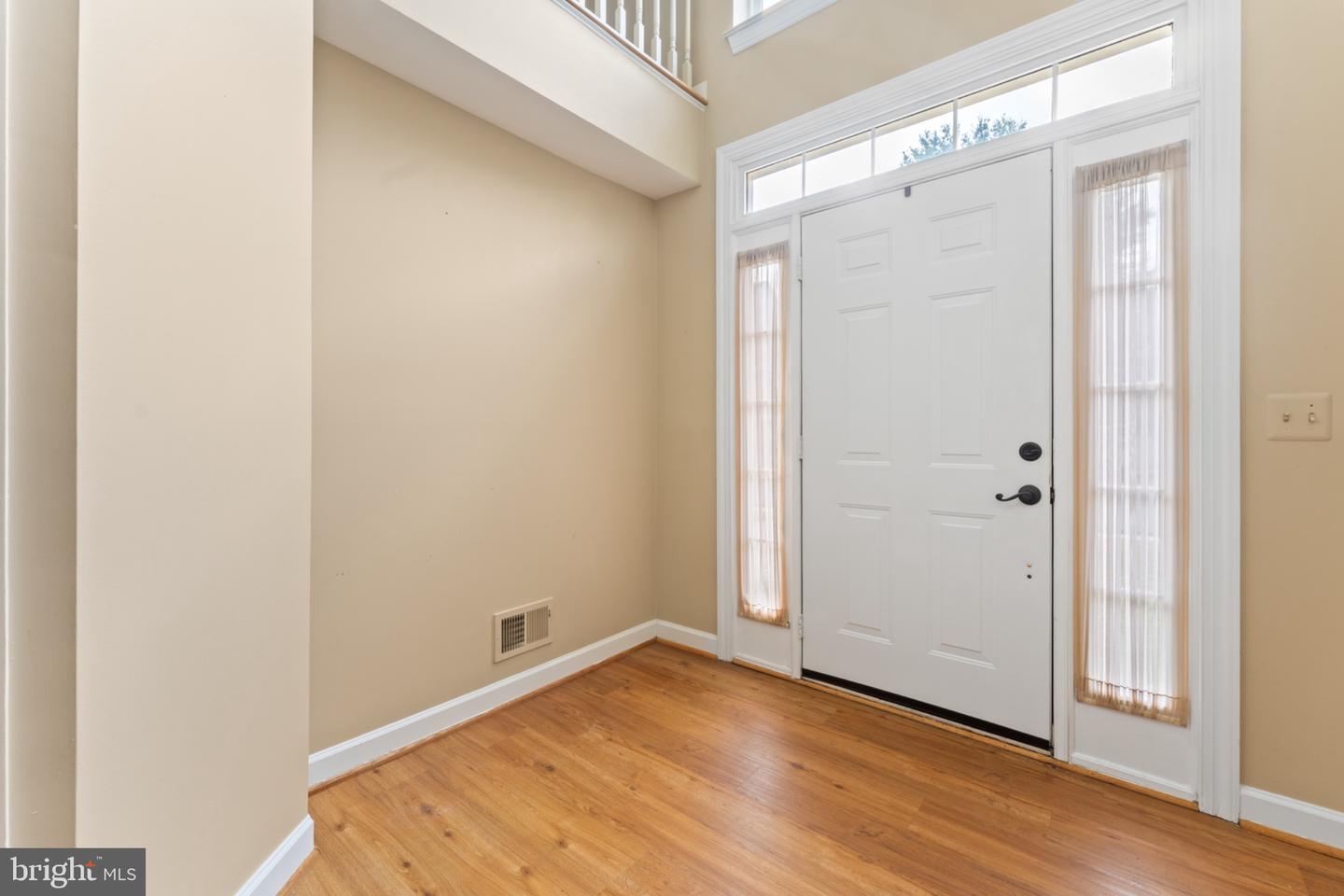 14036 Madrigal Dr Property Photo 6