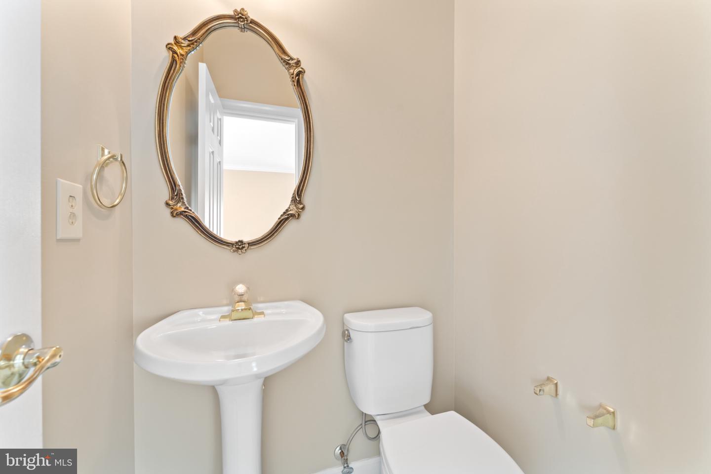 14036 Madrigal Dr Property Photo 19