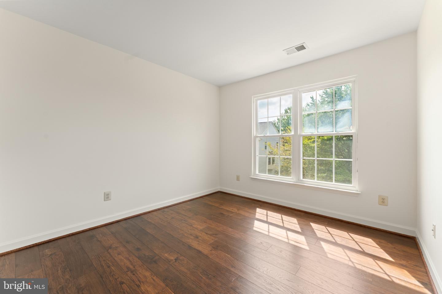 14036 Madrigal Dr Property Photo 36