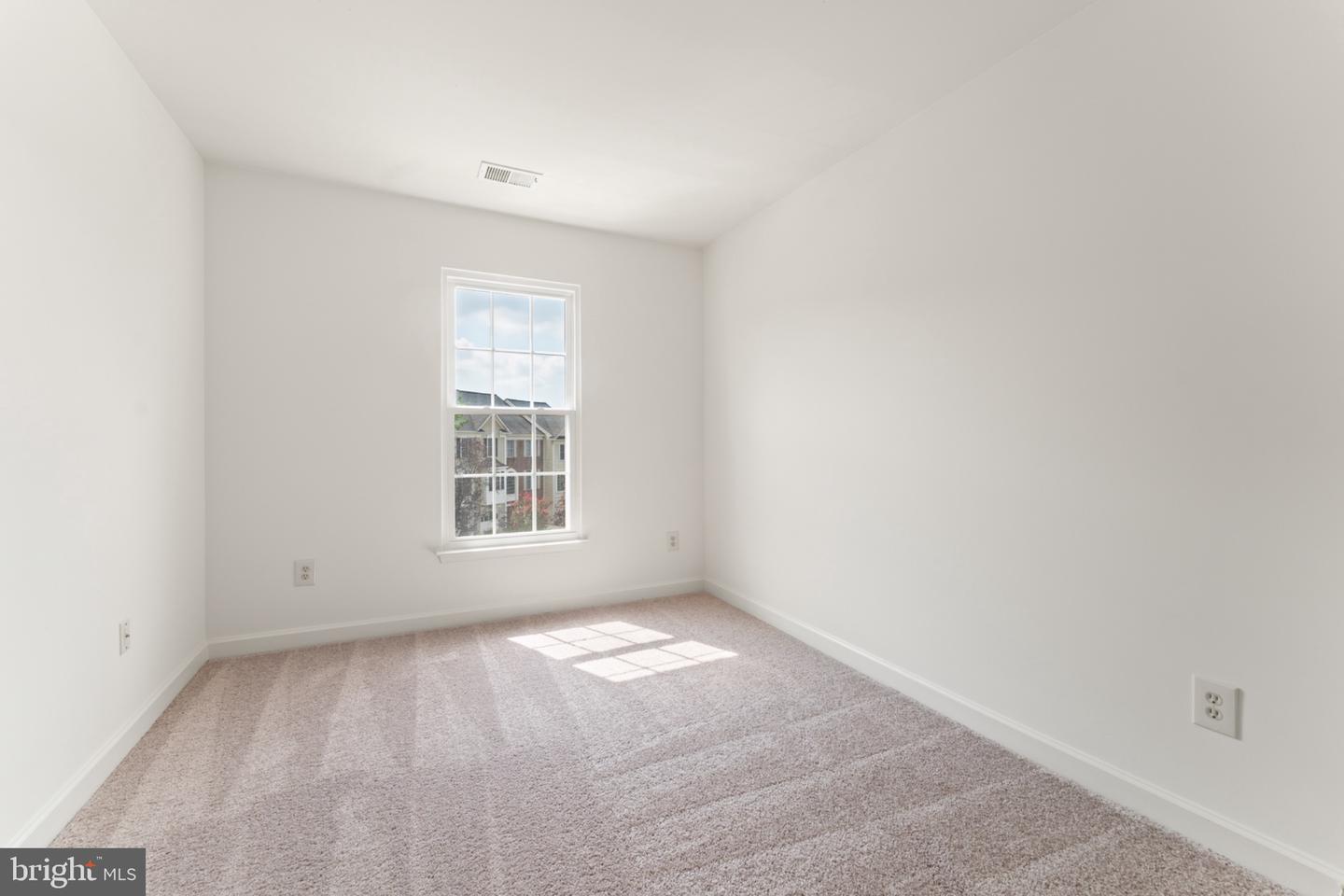 14036 Madrigal Dr Property Photo 39
