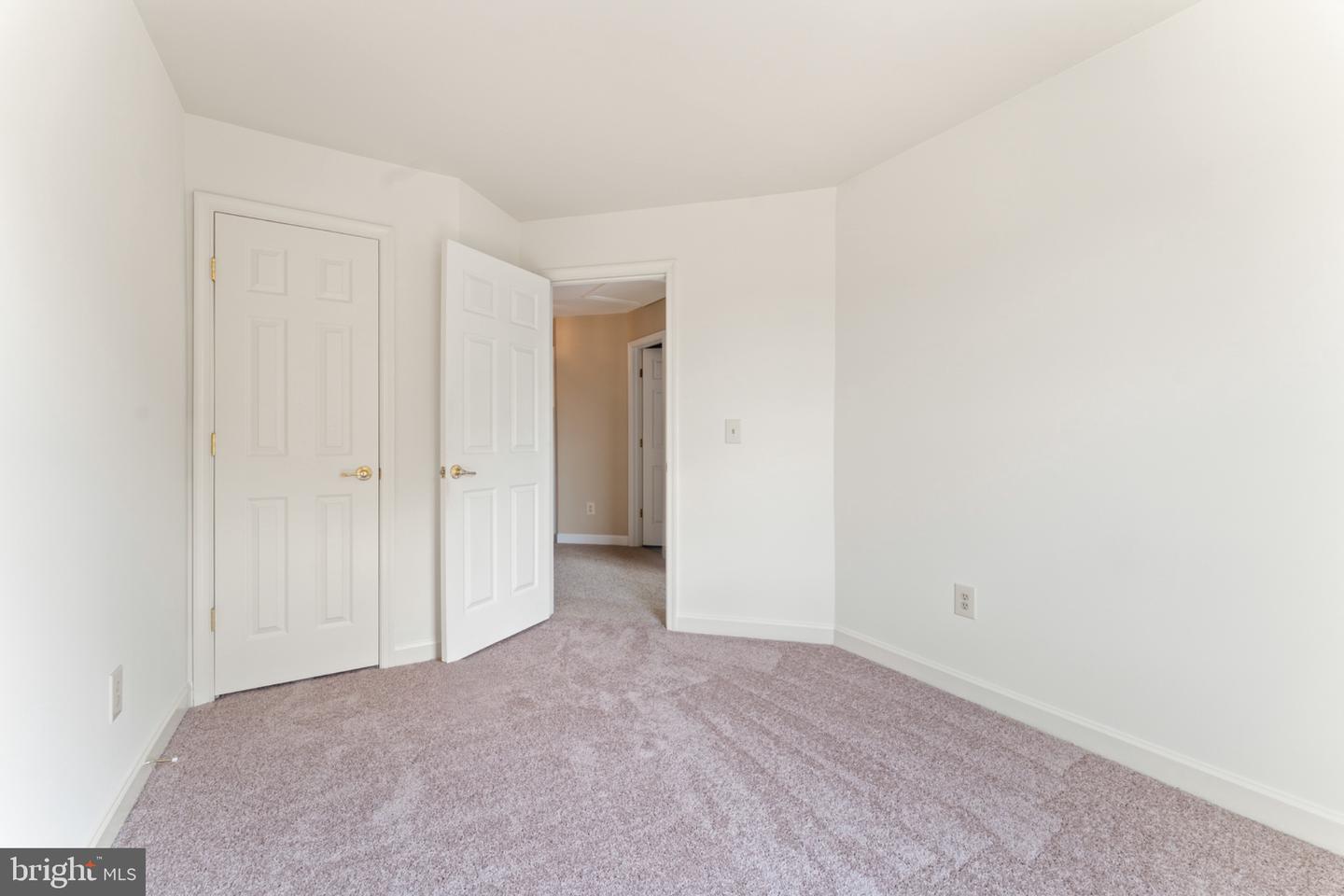 14036 Madrigal Dr Property Photo 40