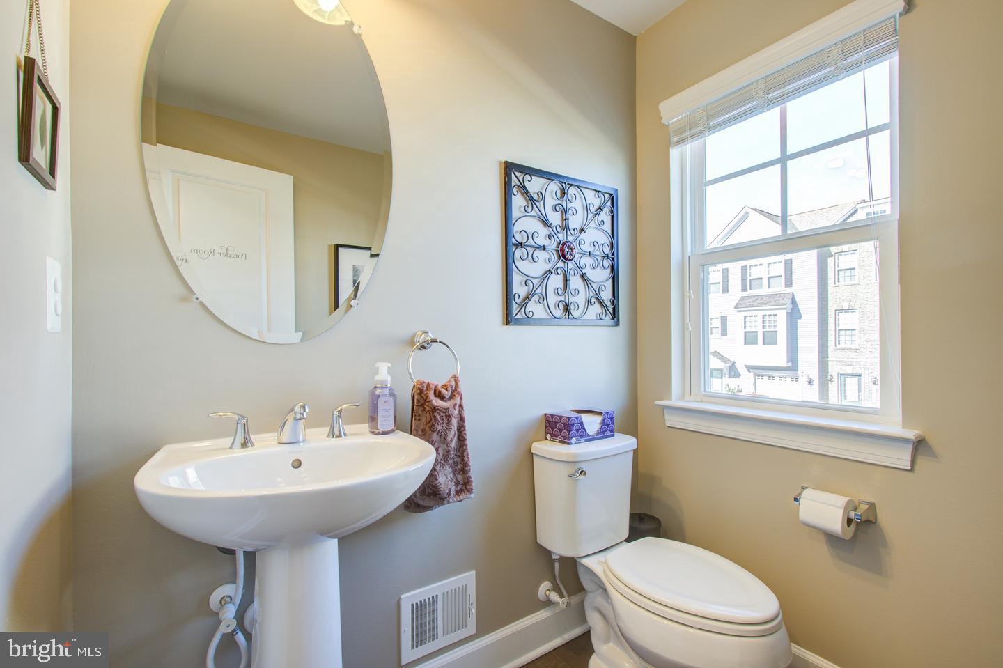10554 Hinton Way Property Photo 12