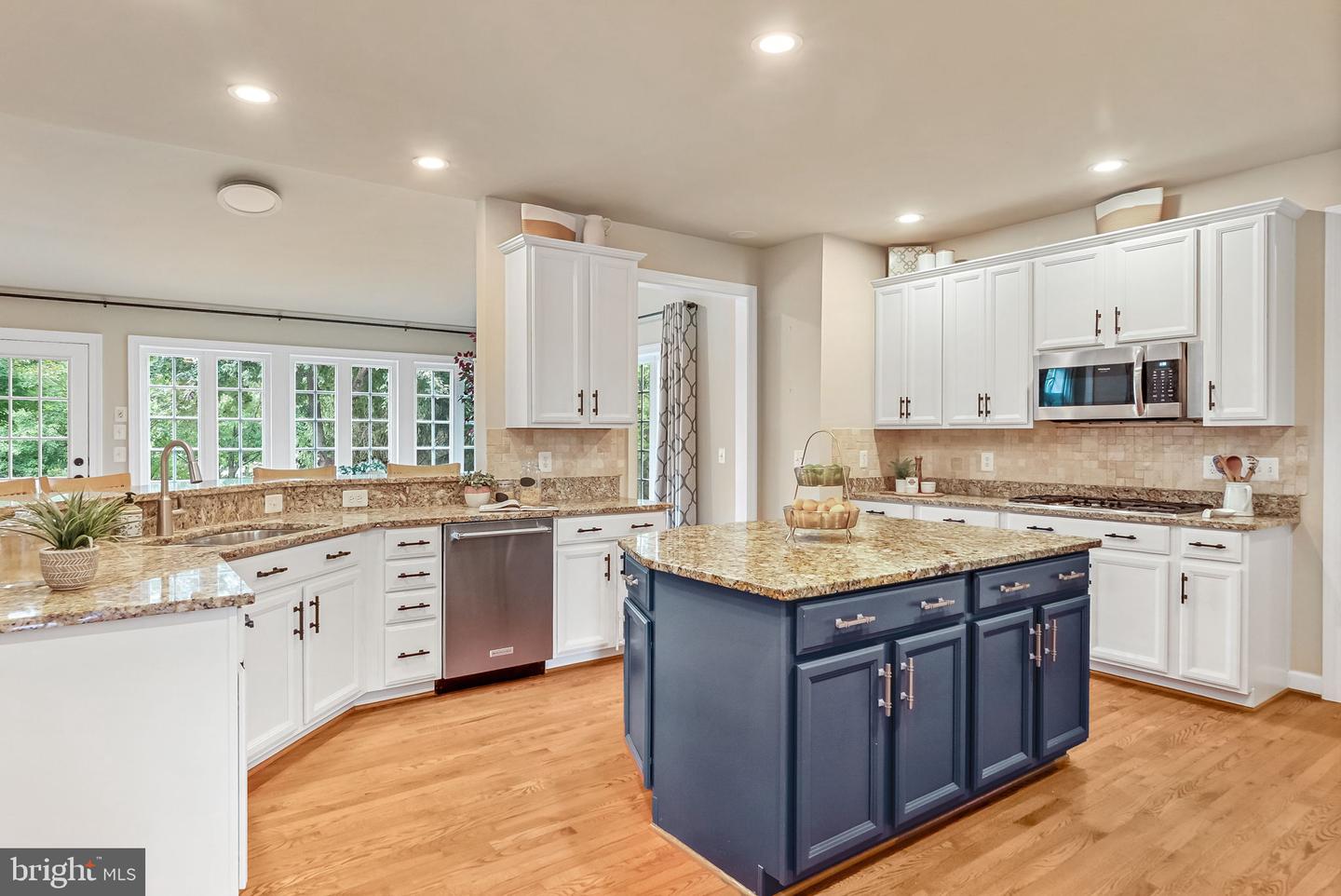 6518 Debhill Ln Property Photo 11