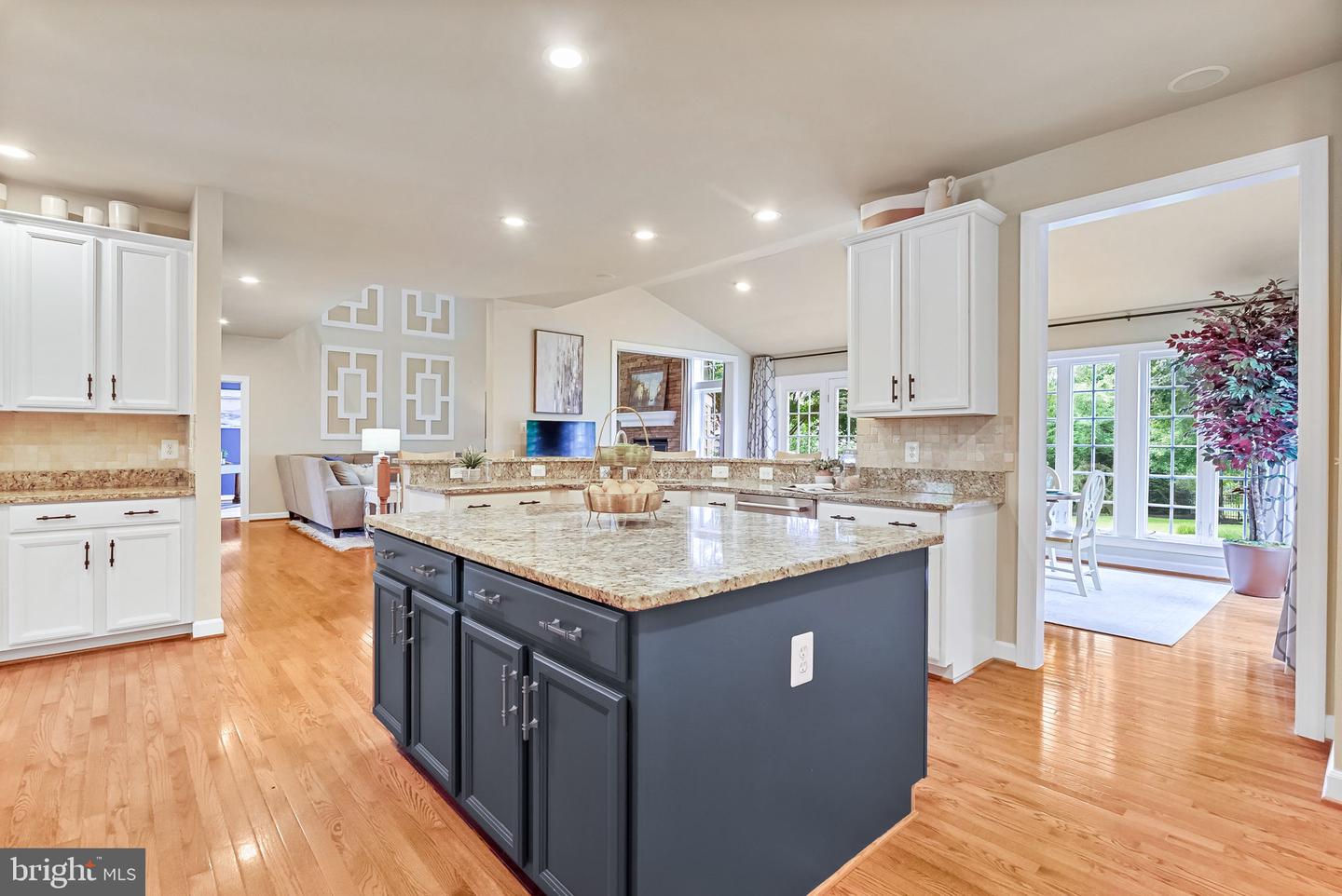 6518 Debhill Ln Property Photo 13