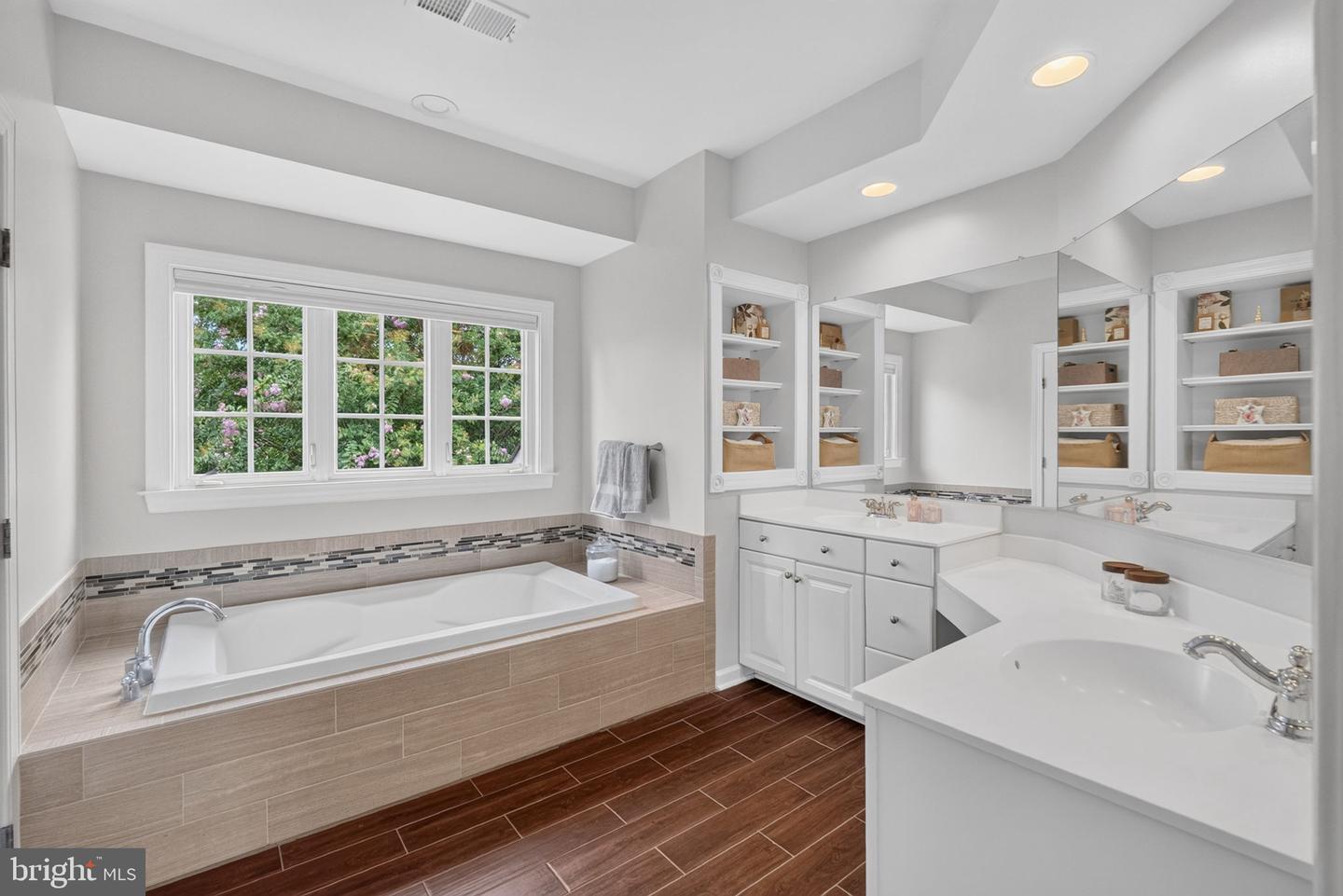 6518 Debhill Ln Property Photo 24