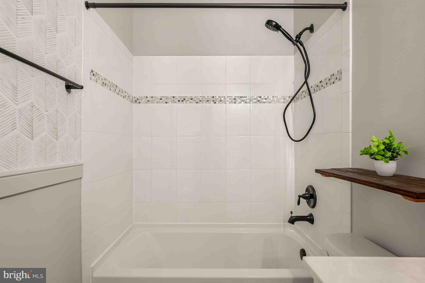 8114 Essex Grove Way Property Photo 60