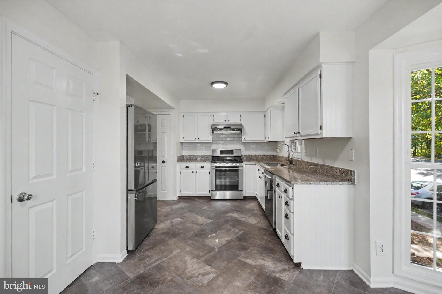 11198 Privates Ct Property Photo 14