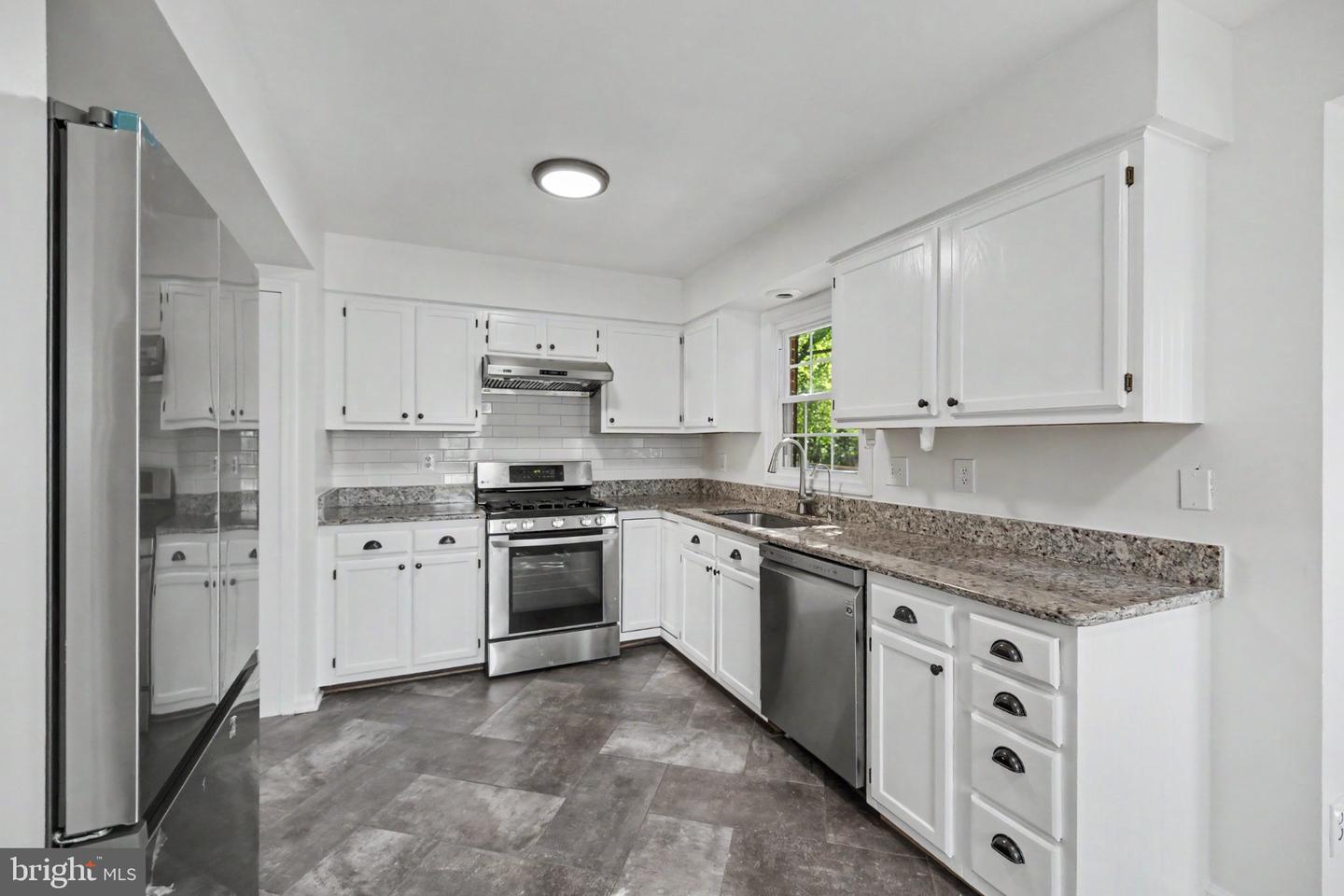 11198 Privates Ct Property Photo 16