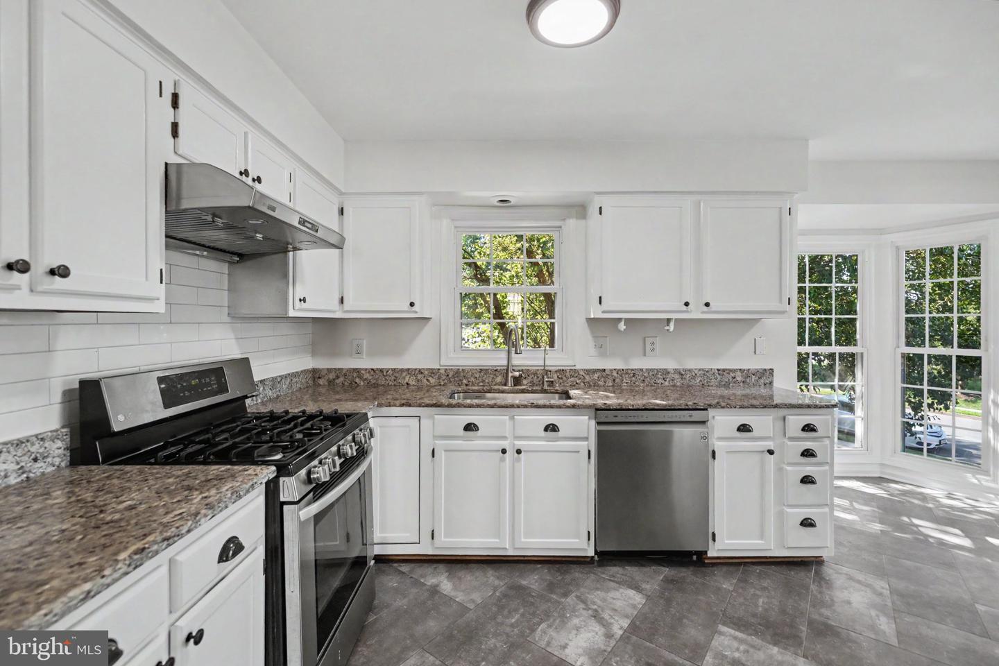 11198 Privates Ct Property Photo 18